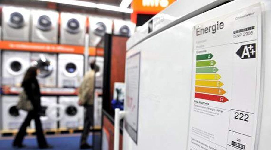 Des lave-linge en rayon, l'étiquette énergie au premier plan