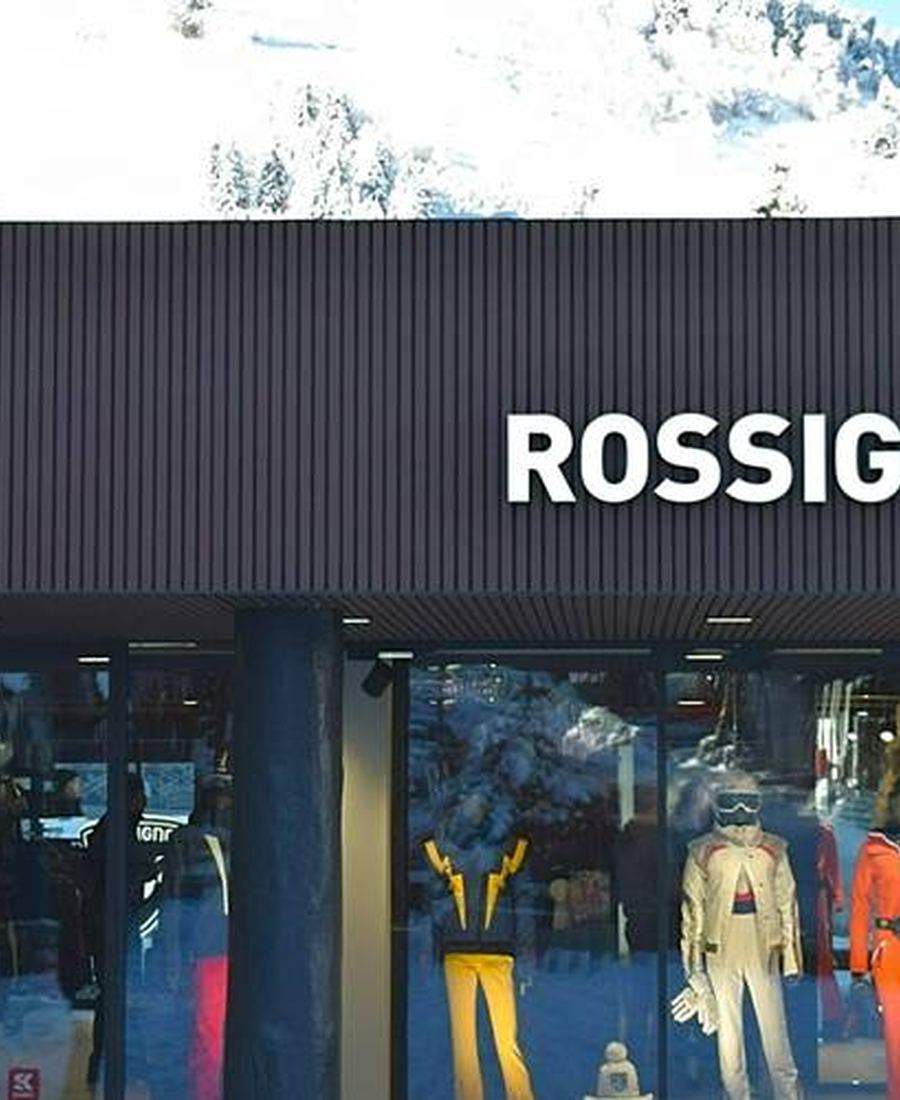 La façade d'un magasin Rossignol en station